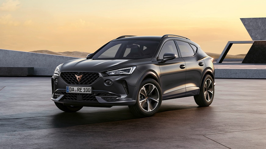 CUPRA CONNECT zeigt die Funktion „Hilfe auf Knopfdruck“ auf dem Display, mit direkter Verbindung zu einem Support-Team.