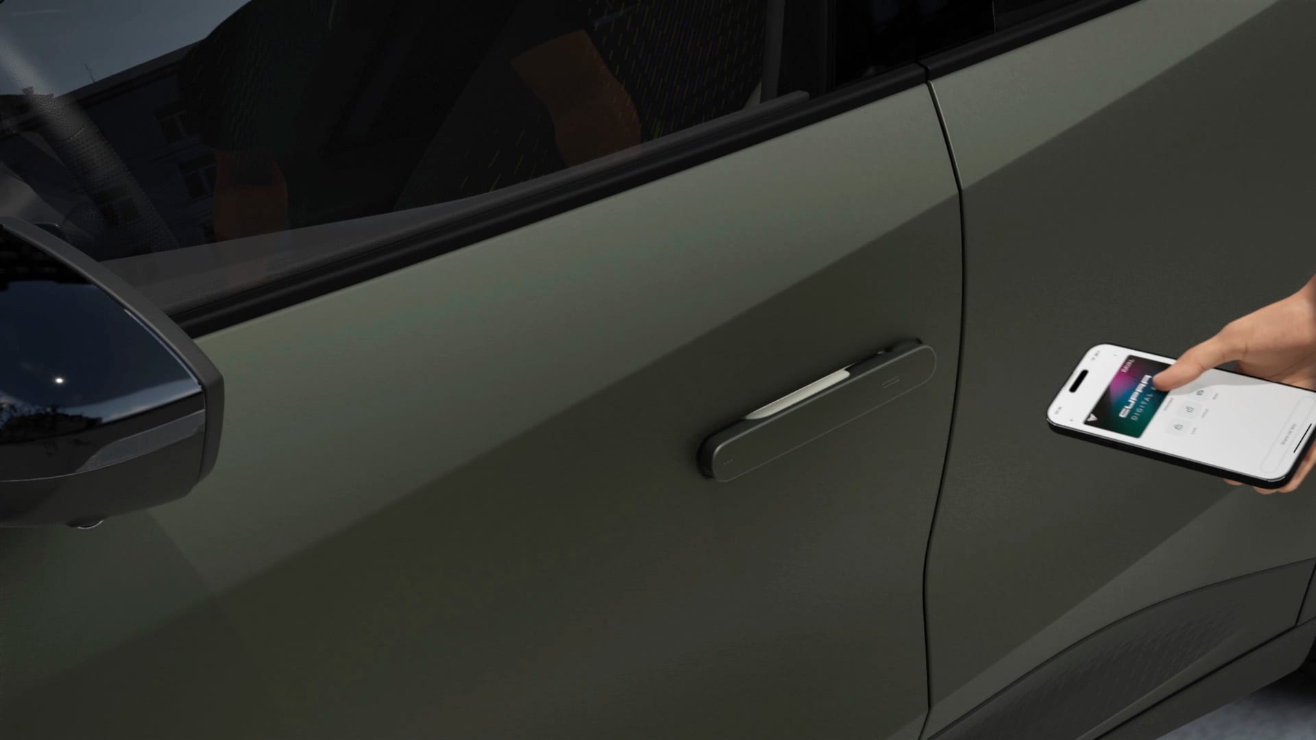 Gros plan sur la porte de la CUPRA Born VZ en coloris Gris Timanfaya, mettant en évidence une nouveauté du pack Edge : la Clé digitale, qui permet l’accès via smartphone.