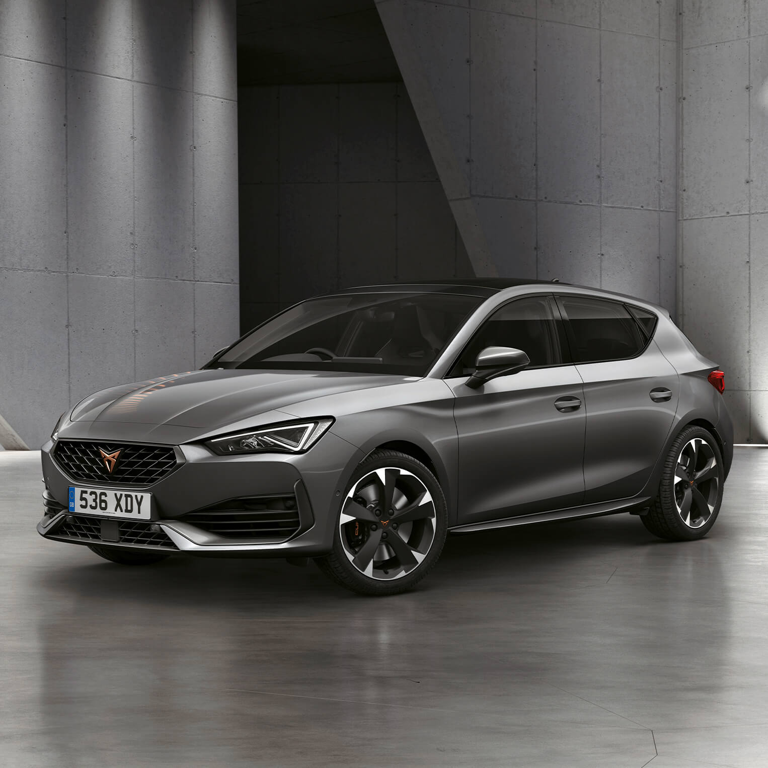 Side shot of the CUPRA Leon