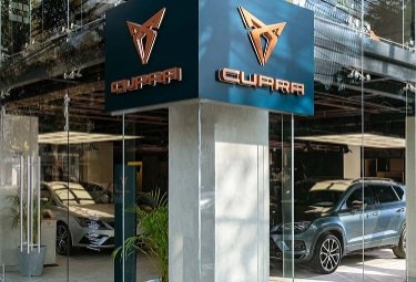 CUPRA city garage in Mexico with cars on display in the showroom