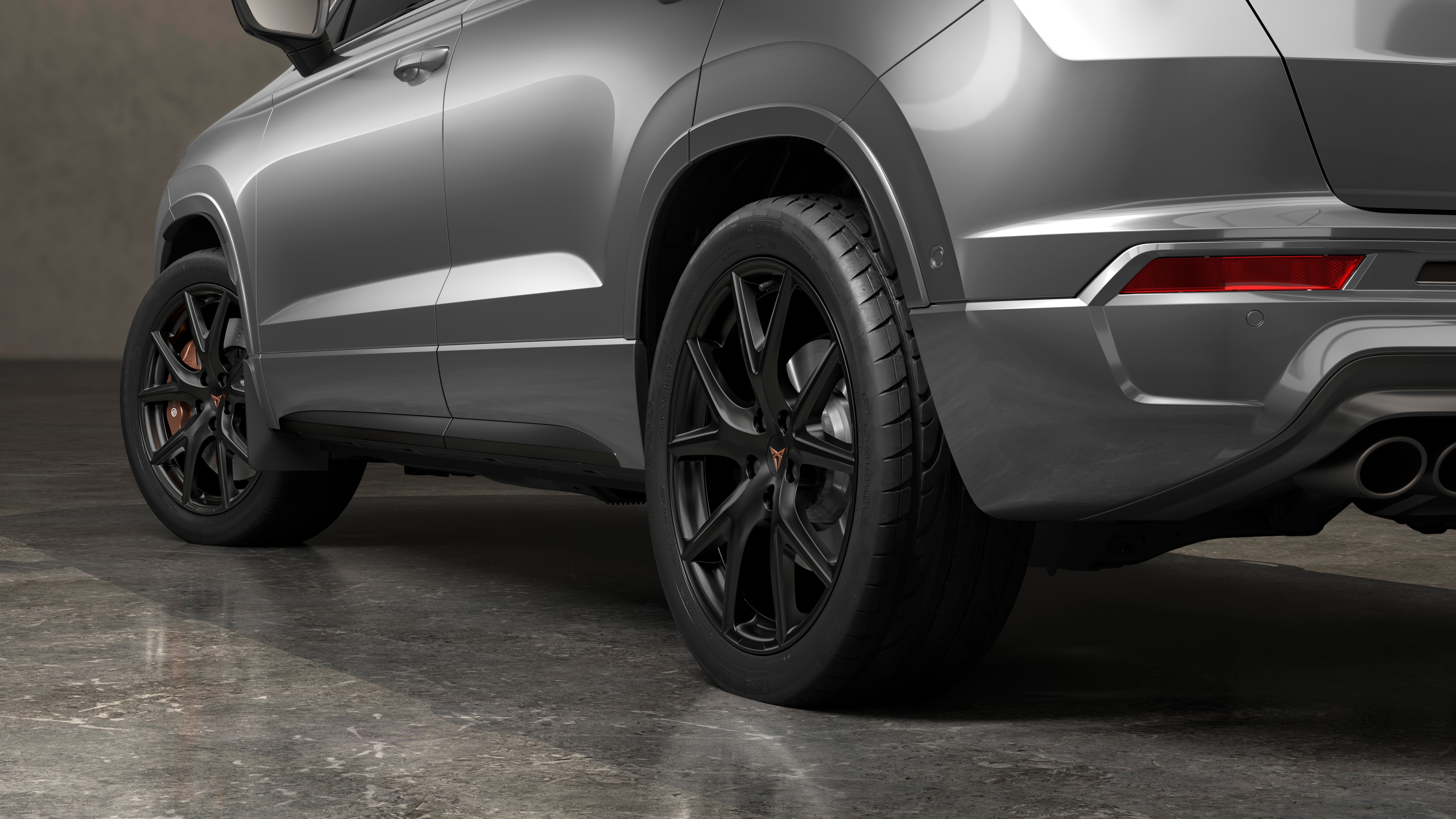 CUPRA Ateca with shielding front mudflaps, designed to avoid dirt and protect the underside of the car from dangerous impacts.