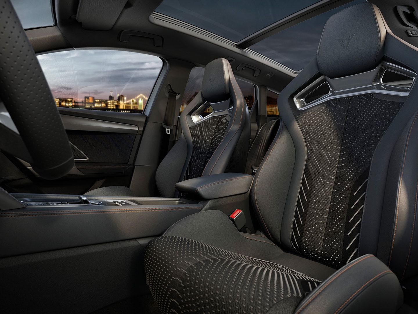 CUPRA Leon SP’s interior with enhanced cup bucket seats, which are part of the Extreme pack.